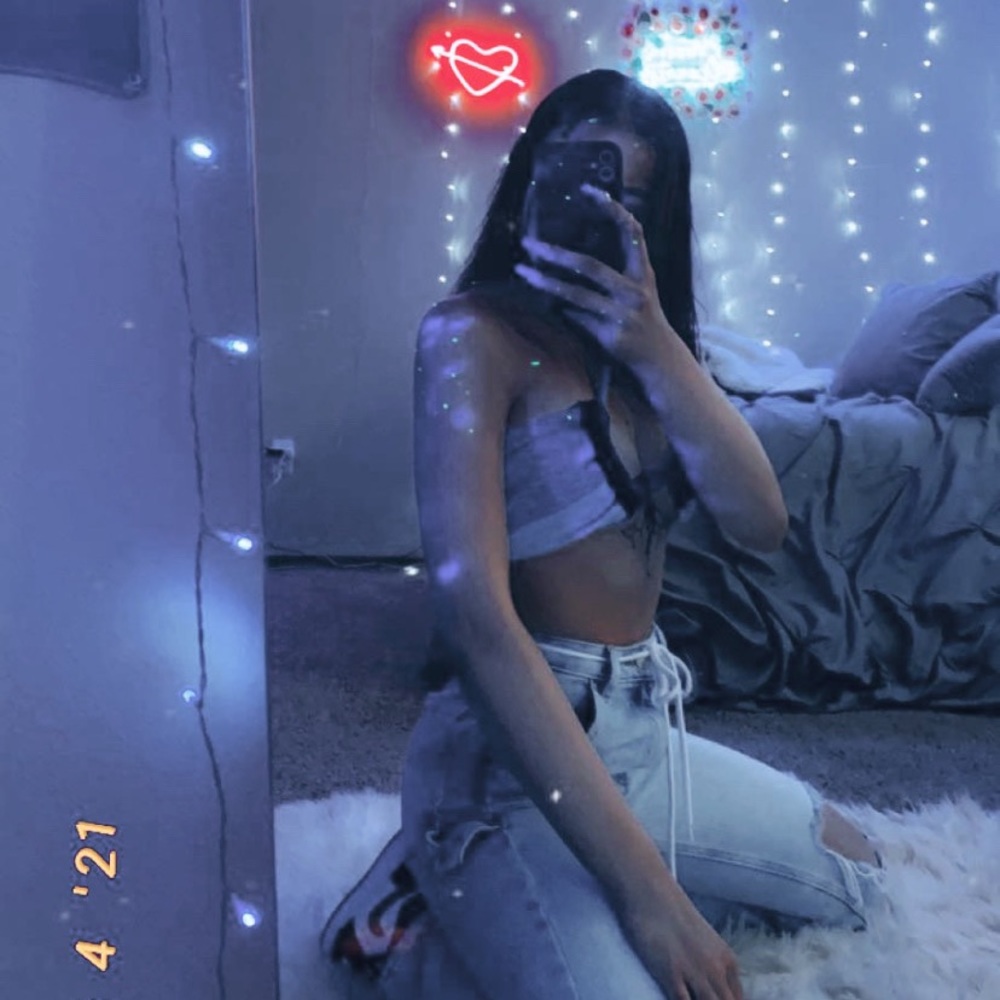 Meet your Posher, Alysin